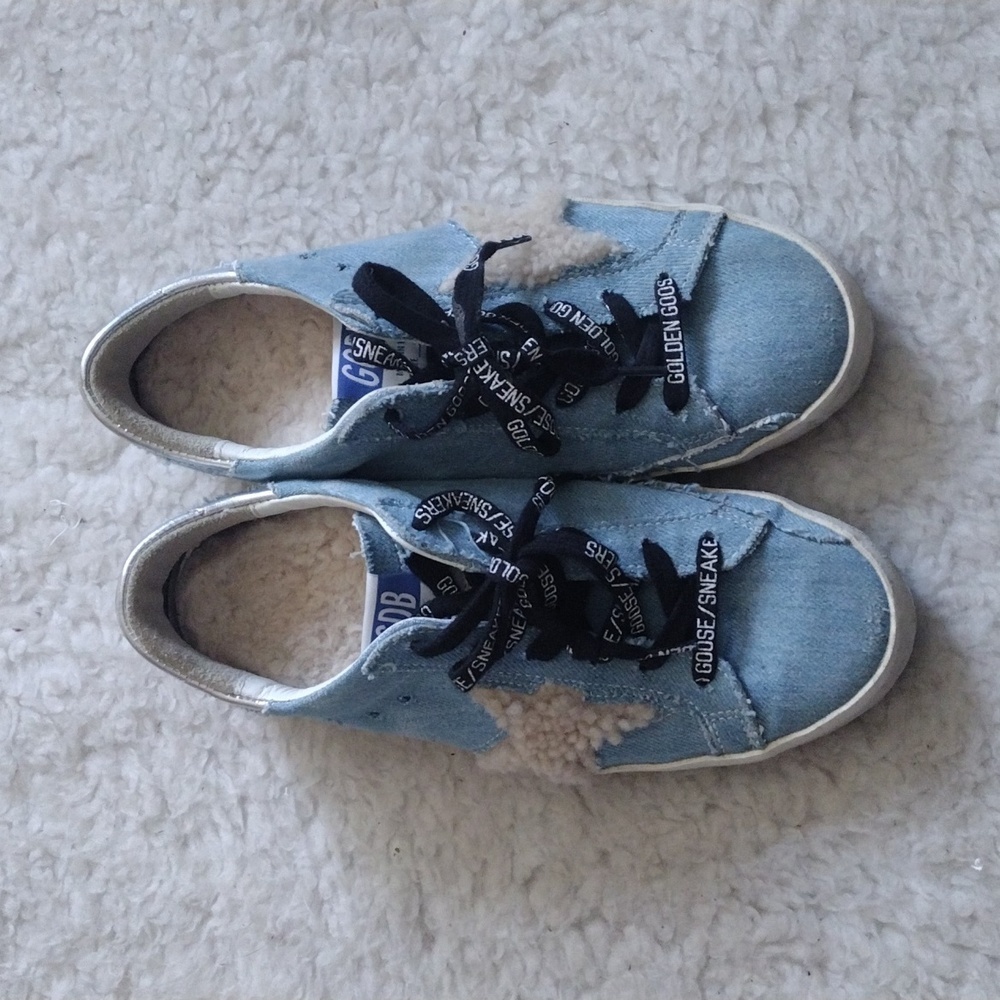 Golden Goose Blue Star Sneakers with Black Laces - Picture 2 of 5